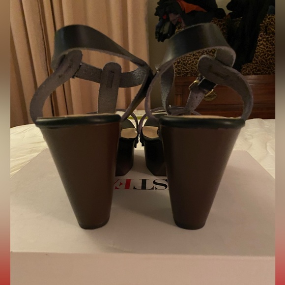 Just Fab Arney black faux leather sandal, NIB - Picture 4 of 6